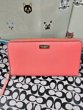 Kate Spade New York Laurel Way Neda Zip-Around Wallet - NWOT